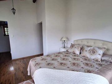 VENDO HERMOSA CASA RUSTICA DE 1000M2