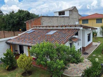 VENDO HERMOSA CASA RUSTICA DE 1000M2
