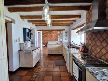 VENDO HERMOSA CASA RUSTICA DE 1000M2