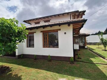 VENDO HERMOSA CASA RUSTICA DE 1000M2