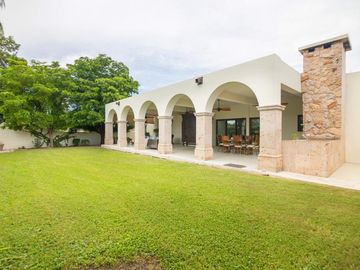 SE VENDE CASA DE UNA PLANTA EN COL. PITIC