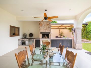 SE VENDE CASA DE UNA PLANTA EN COL. PITIC