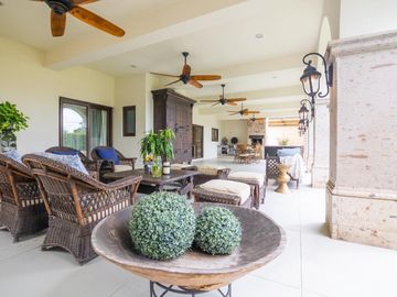 SE VENDE CASA DE UNA PLANTA EN COL. PITIC