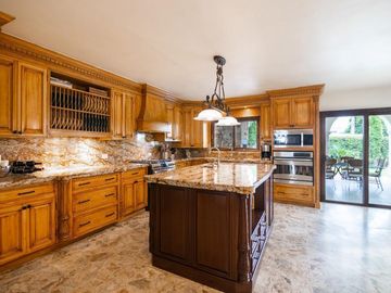 SE VENDE CASA DE UNA PLANTA EN COL. PITIC