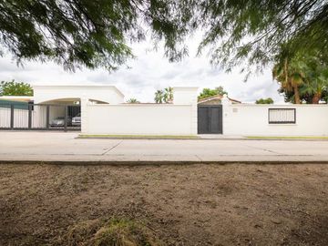 SE VENDE CASA DE UNA PLANTA EN COL. PITIC