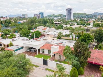 SE VENDE CASA DE UNA PLANTA EN COL. PITIC