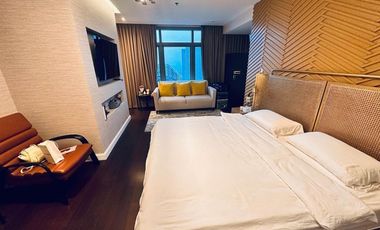 🌆 Experience Opulent Living: 3BR Condo with 2 Parking Spaces at The Suites, BGC! Secure Your Dream Home Today! 🛋️