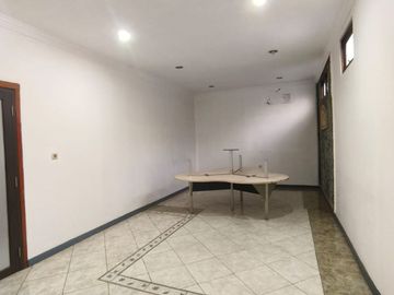 Rumah Cocok Untuk Usaha di Sektor 9 Bintaro 11710-AM 0811111----