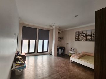 Rumah Cocok Untuk Usaha di Sektor 9 Bintaro 11710-AM 0811111----