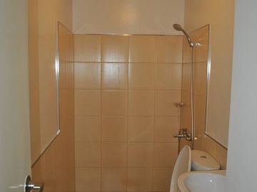For Sale: 2BR Unit The Red Oak - Two Serendra, BGC