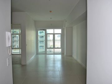 For Sale: 2BR Unit The Red Oak - Two Serendra, BGC