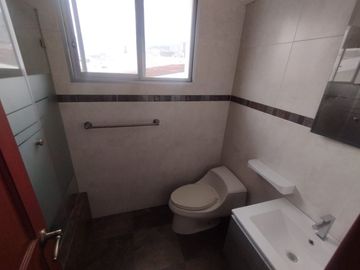 VENTA DE CASA EN URB. PUERTO AZUL - VÍA A LA COSTA
