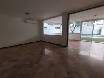 VENTA DE CASA EN URB. PUERTO AZUL - VÍA A LA COSTA