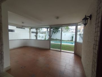VENTA DE CASA EN URB. PUERTO AZUL - VÍA A LA COSTA