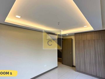 3 Storey Townhouse for sale in Teachers Village Diliman Quezon City