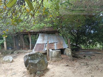 VENDEMOS FINCA GANADERA CON NACEDEROS DE AGUA, CLIMA AGRADABLE Y BUENA VECINDAD.