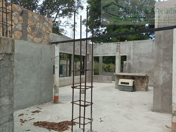 VENDEMOS FINCA GANADERA CON NACEDEROS DE AGUA, CLIMA AGRADABLE Y BUENA VECINDAD.