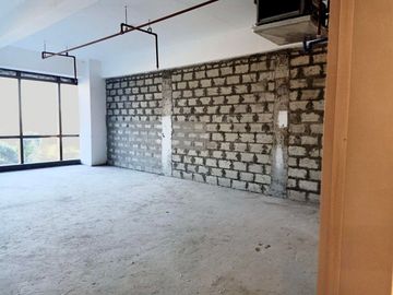 72sqm Office Space for lease in Parkway Corporate Center Alabang