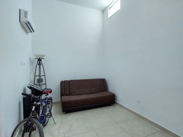 CASA VENTA DE UN PISO AL NORTE. CARDENO RESIDENCIAL