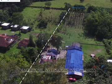 EN VENTA CASA CAMPESTRE CALARCÁ. 7.952 m²