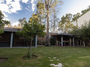 Casa en Venta en esquina en Residencial El Campanario