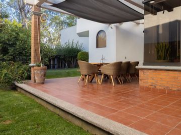 Casa en Venta en esquina en Residencial El Campanario