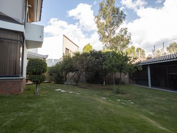 Casa en Venta en esquina en Residencial El Campanario