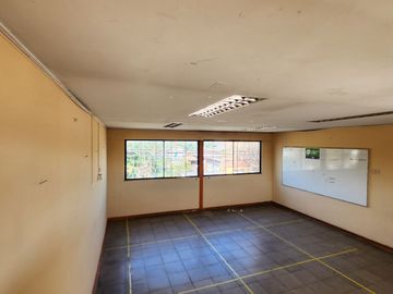 Se Vende Ex Colegio, Ideal Empresas, Oficinas O Fábrica