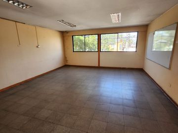 Se Vende Ex Colegio, Ideal Empresas, Oficinas O Fábrica