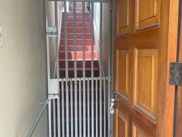 Venta de casa en URB INgeniería ,SMP de 2 pisos en excelente estado
