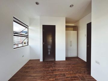 SINGLE DETACHED HOUSE AND LOT IN MINGLANILLA