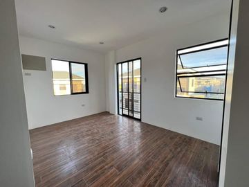 SINGLE DETACHED HOUSE AND LOT IN MINGLANILLA