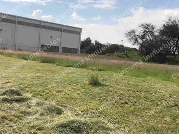 EXCELENTE TERRENO EN RENTA EN PUERTO INTERIOR 10,500 M2 PARA CONSTRUCCION A SU MEDIDA
