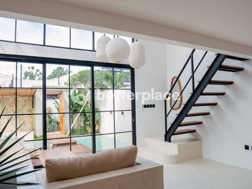 Seaside Sophistication: Stylish Leasehold Loft Just Steps from Balangan Beach