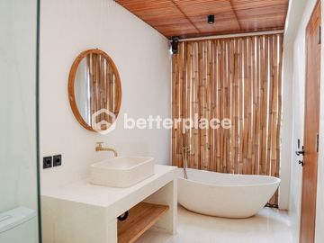 Seaside Sophistication: Stylish Leasehold Loft Just Steps from Balangan Beach