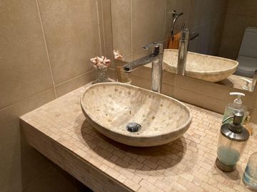 SE VENDE GRAN DEPARTAMENTO FRENTE A CASINO UF 17.500
