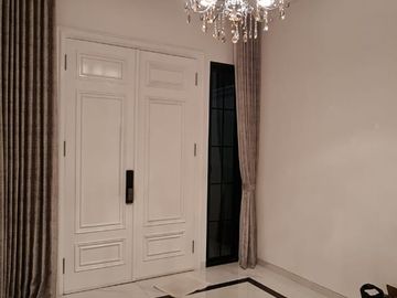 Rumah Mewah Furnish 4+1 KT, International Village, Citraland, Surabaya