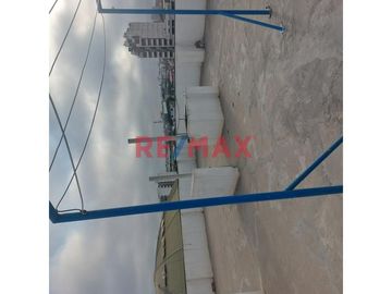 Venta De Departamento En 2° Piso Urb. Las Quintanas De 78M2 A $ 70,000.