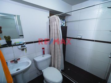 Venta De Departamento En 2° Piso Urb. Las Quintanas De 78M2 A $ 70,000.