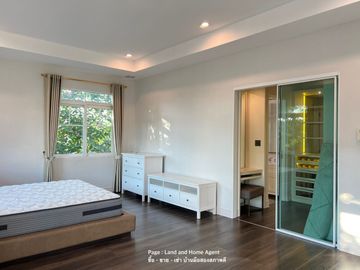Detached house for Sale or Rent Nantawan Bangna Km.7 village, 4 bedroom Size S, Inside corner plot.