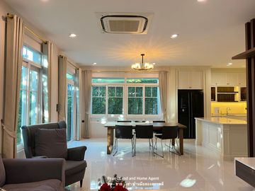 Detached house for Sale or Rent Nantawan Bangna Km.7 village, 4 bedroom Size S, Inside corner plot.