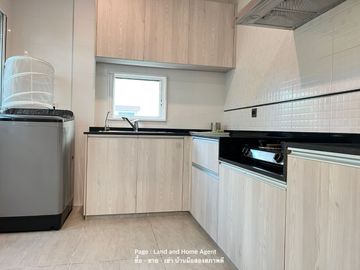 Detached house for Sale or Rent Nantawan Bangna Km.7 village, 4 bedroom Size S, Inside corner plot.