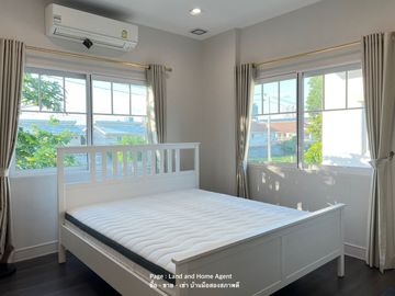 Detached house for Sale or Rent Nantawan Bangna Km.7 village, 4 bedroom Size S, Inside corner plot.