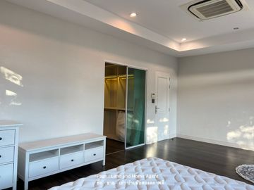 Detached house for Sale or Rent Nantawan Bangna Km.7 village, 4 bedroom Size S, Inside corner plot.