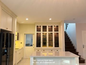 Detached house for Sale or Rent Nantawan Bangna Km.7 village, 4 bedroom Size S, Inside corner plot.
