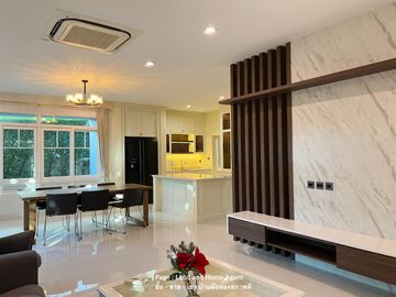 Detached house for Sale or Rent Nantawan Bangna Km.7 village, 4 bedroom Size S, Inside corner plot.