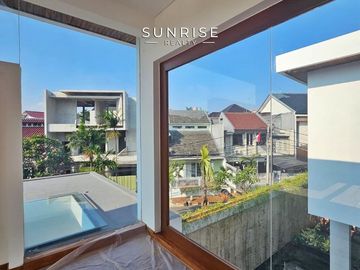 Rumah MEWAH Baru Dijual Di Lokasi Primer Pondok Indah Jakarta Selatan