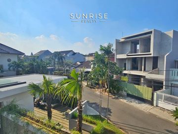 Rumah MEWAH Baru Dijual Di Lokasi Primer Pondok Indah Jakarta Selatan