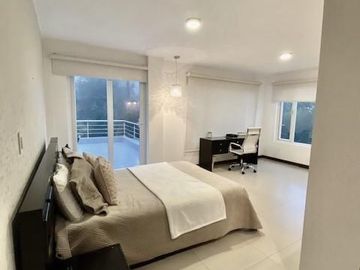 Amplia casa con Piscina 4 a 5 Dorm.. Sector  Rancho San Francisco