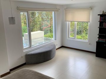 Amplia casa con Piscina 4 a 5 Dorm.. Sector  Rancho San Francisco